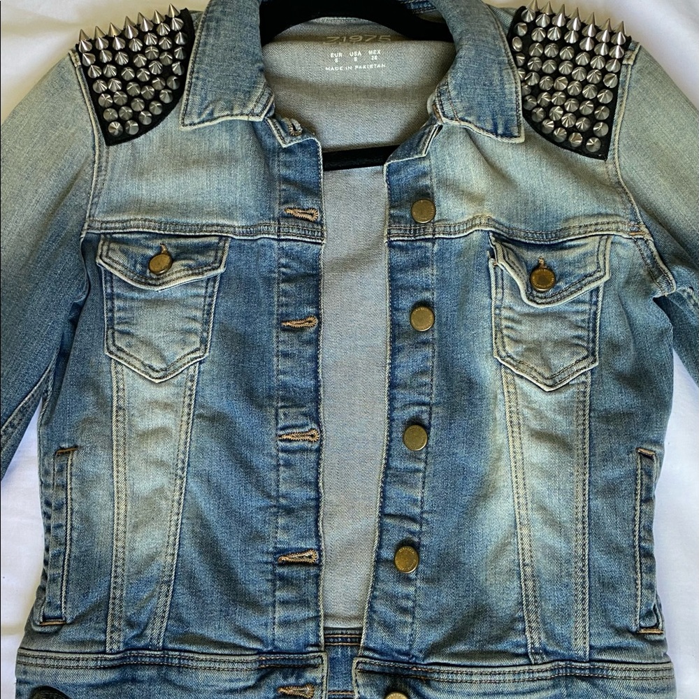 Denim Zara Jacket With Shoulder Spikes
